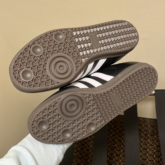 NWB ADIDAS | SAMBA ADV - Picture 5 of 7